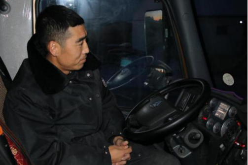 王影：跨越寒溫兩帶 15年運輸“淘金”之路530.png