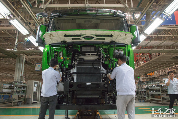 和卡友共克難關 陜汽重卡也可延期還款