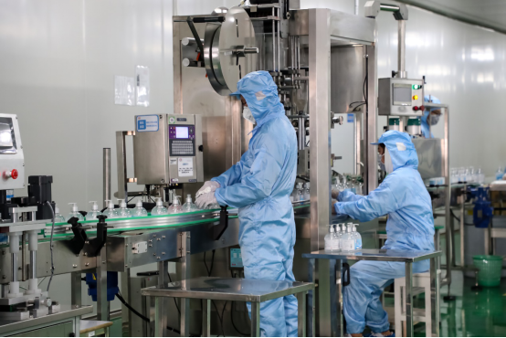 馳援抗疫 比亞迪醫用級免洗手消毒凝膠日產30萬瓶(20200220)624.png