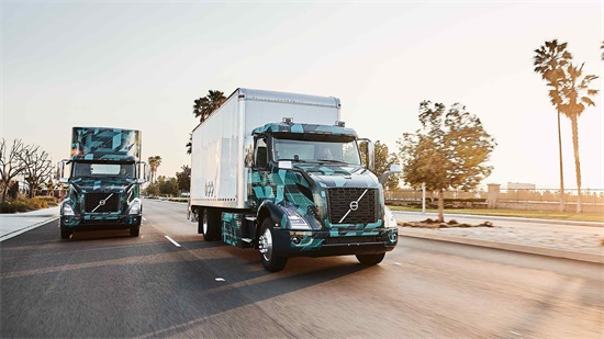 配圖一：沃爾沃卡車在北美展示全新重型電動卡車.jpg