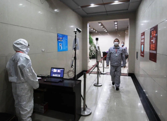 3.1【東風(fēng)商用車】決勝戰(zhàn)“疫” 東風(fēng)商用車吹響防疫車生產(chǎn)號角768.png