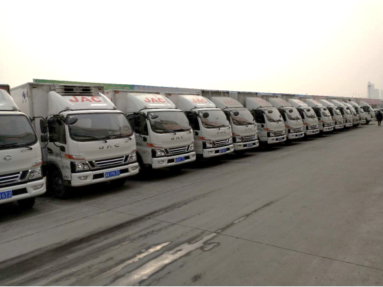 駿鈴大客戶選擇用人致富經(jīng) 30臺冷鏈車背后故事很多(1)253.png