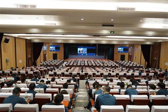 五四青年節，譚旭光勉勵員工：幸福是靠奮斗出來的