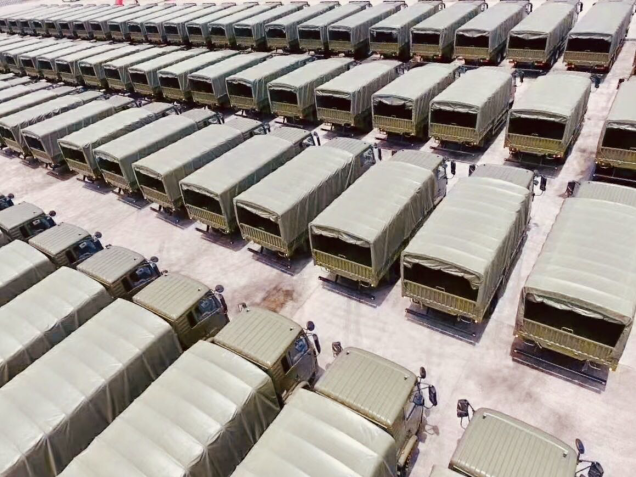 上汽紅巖海外市場稿件-軍規品質備受青睞 290輛紅巖軍車交付柬埔寨-20200613681.png