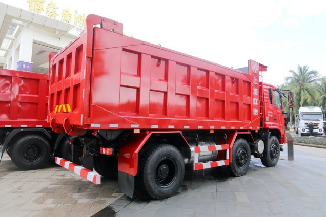 上汽紅巖杰豹6X2自卸車產(chǎn)品稿202007051002.png
