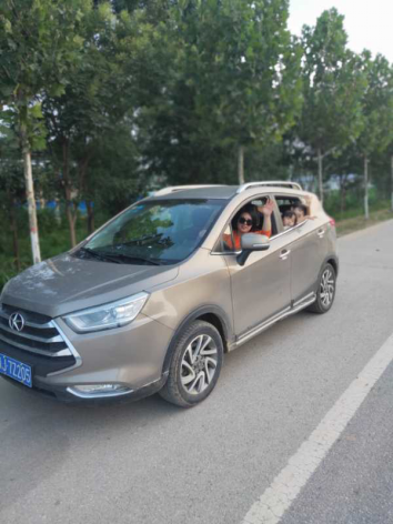 江淮轎卡用戶稿《十年酒水代理 五臺江淮轎卡 四口幸福之家》1360.png