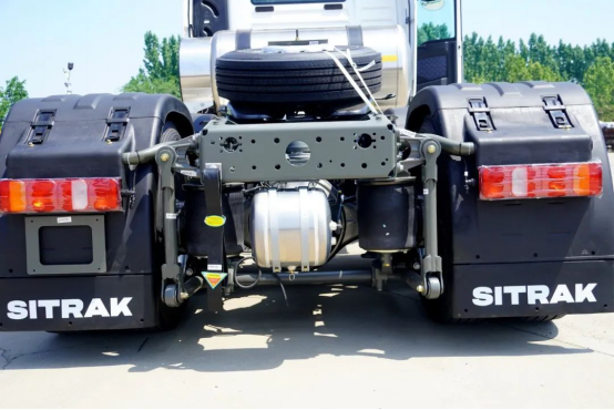 超級定制(Ⅱ) LNG國六汕德卡定制配置滿足了物流快遞哪些需求1110.png