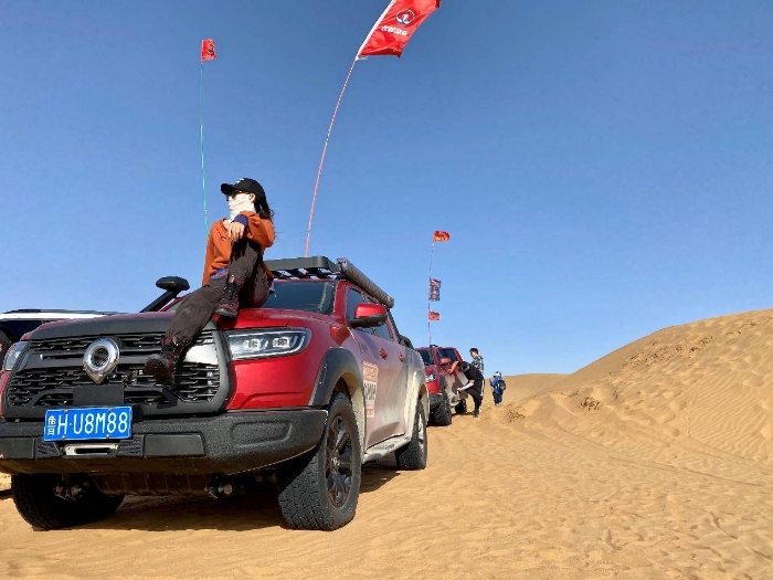 英雄再會！長城炮車主玩轉阿拉善英雄會