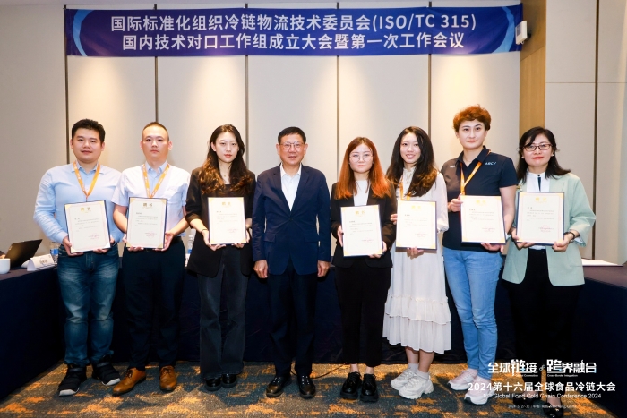 1C7A4403-opq3064517427 1C7A4403-opq3064517427